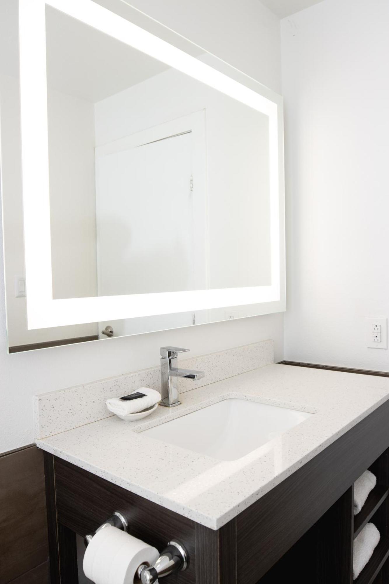 Americas Best Value Inn Harlingen Esterno foto