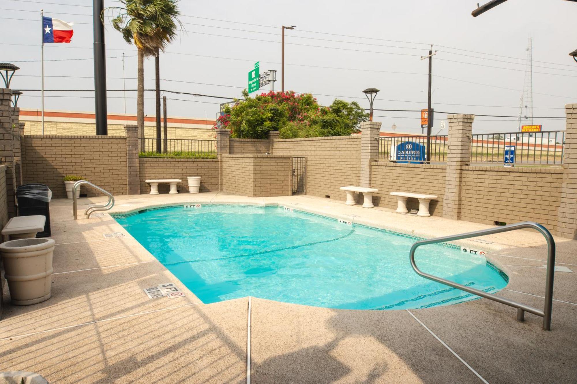 Americas Best Value Inn Harlingen Esterno foto