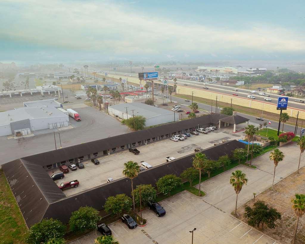 Americas Best Value Inn Harlingen Esterno foto