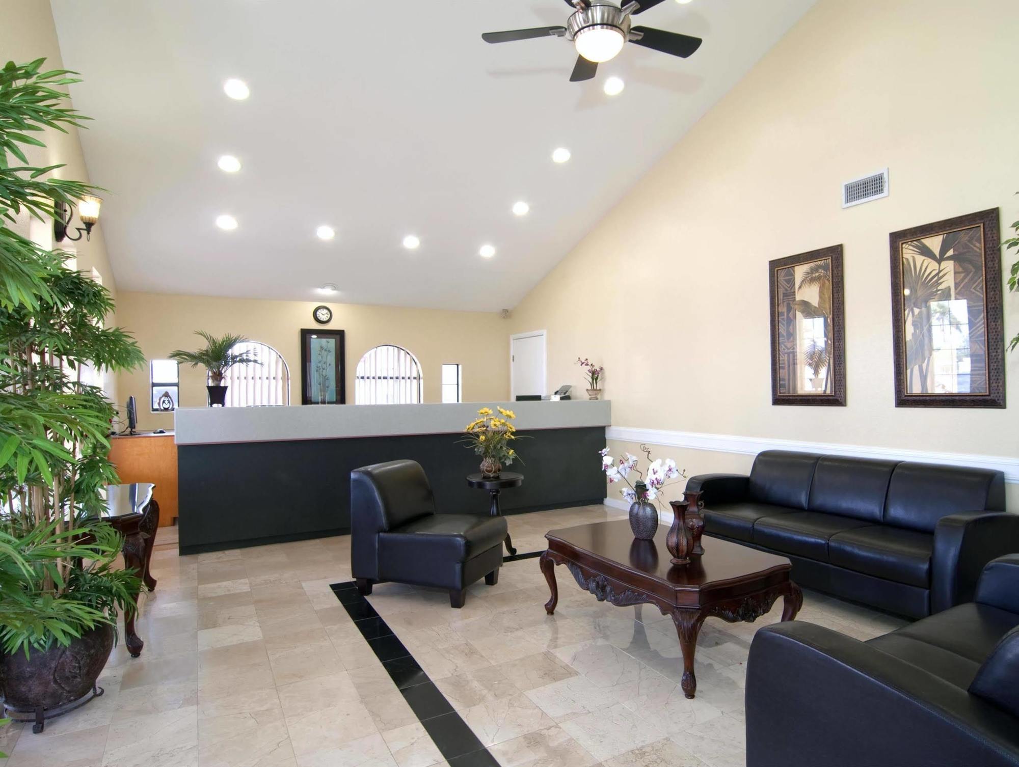 Americas Best Value Inn Harlingen Esterno foto